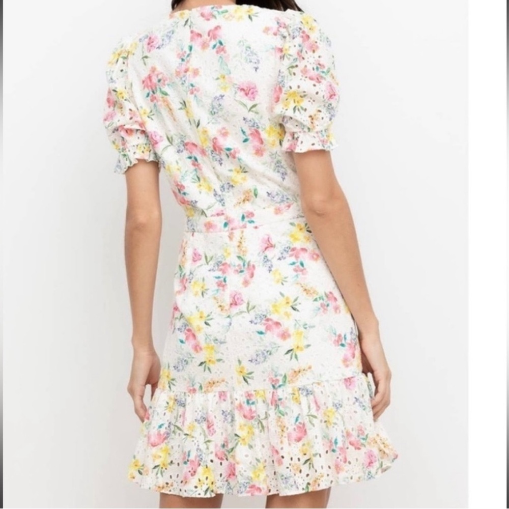 YUMI KIM ~ “Be The One” Eyelet Floral Print Dress ~ Faux Wrap Skirt ~ Size 2 - Picture 6 of 8